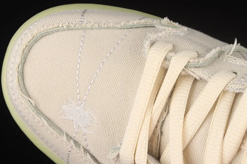 All categories Nk SB Dunk Series Nk SB Dunk Low low-top sneakers F version Nk SB Dunk Low "Mummy" "Mummy" luminous SB smashing backboard fashion casual sneakers DM0774-111
